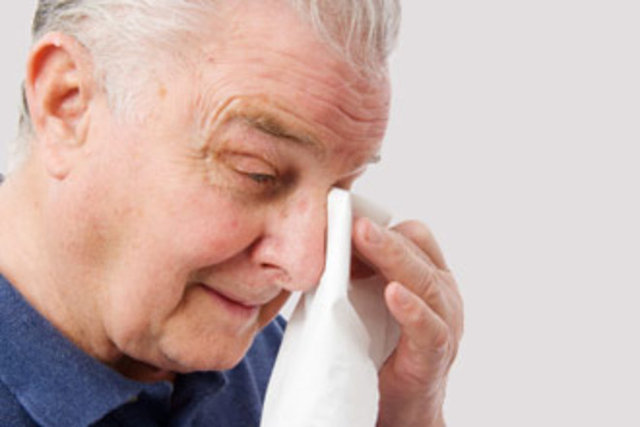 Bu sağlamlaştırma sayesinde korneadaki ilerleyici incelme ve sivrilmeyi durdurabiliyoruz. Yüzde 90'ların üzerinde başarı oranı var tedavinin. Bunun için hastalığın çok ilerlememesi gerekiyor erken teşhis önemli.