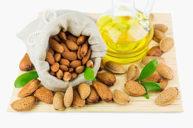 C vitamini eksikliğinde kolajen sentezi ve bağ dokusunda bozulmalara da rastlanıyor.