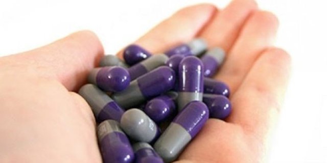 Bu hastalar E vitamini tedavisinden önemli yarar görüyor. E vitamini erken doğan prematüre bebekleri hemolitik anemiden koruyor.