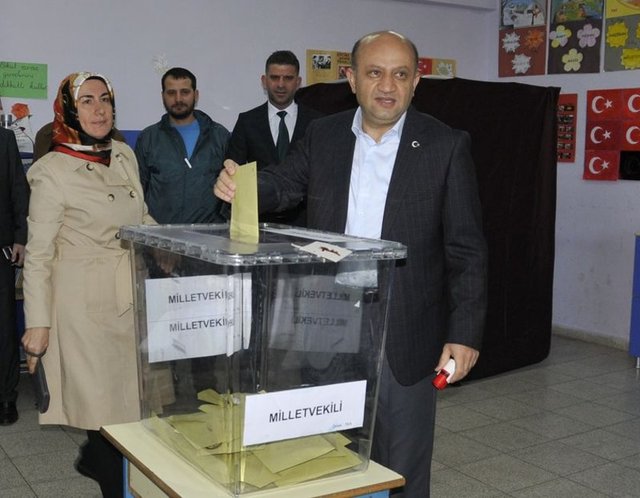 Bilim, Sanayi ve Teknoloji Bakanı Fikri Işık
