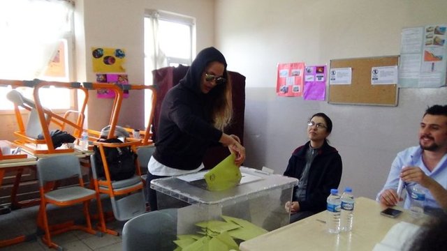 HÜLYA AVŞAR   - "Burada konuşacak tek bir şey var, tek istediğimiz huzur gelsin ve bu dağlardan kötü haberler gelmesin ve gerçekten annelerin canı yanmasın.