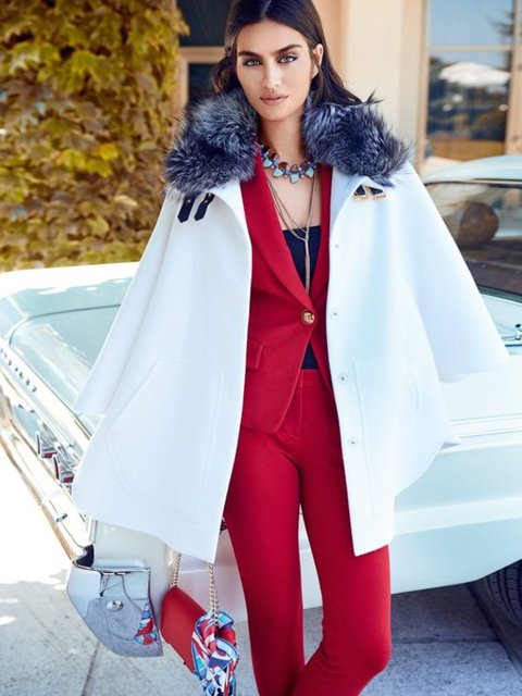 Türk asıllı Alman futbolcu Mesut Özil ile geçen yılın Türkiye güzeli amine gülşe'nin Londra buluşması, İngiltere'de büyük ses getirmişti.