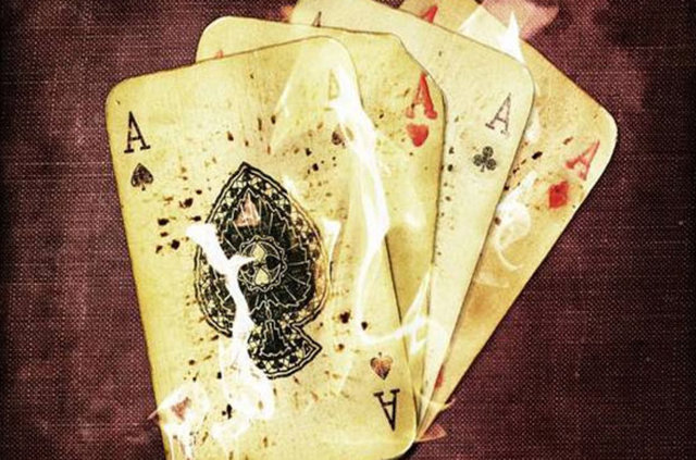 İskambil kağıtları ile şekillendireceğiniz bu oyunda şimdiden söyleyelim 'As' gelirse partnerinizin her isteğini gerçekleştirmek zorundasınız.