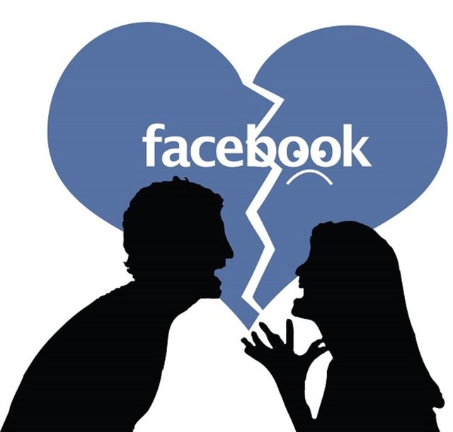 Konuyu Facebook üzerinden yayınladığı paylaşım ile duyuran Facebook ürün müdürü Kelly Winters, platformun kullanıcıların önemli anlarını paylaştıkları bir yer olduğunu ve bu nedenle kullanıcılarına böyle bir opsiyon sunmak istediklerini belirtti.