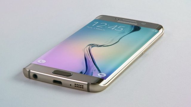 Donanım seviyesi olarak Galaxy Note 5 ile aynı olan Galaxy S6 Edge+ modeli, listemizde 70548 puanla üçüncü sırada.