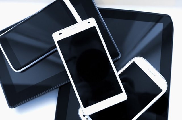 2015 yılının üçüncü çeyreğinin bittiği şu günlerde duyurulmuş olan tüm akıllı telefonlar arasında yapılan karşılaştırmada, en hızlı 10 telefon belirlendi.