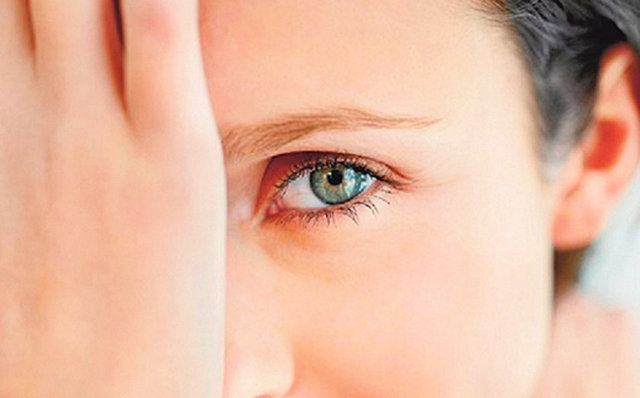 5. Ekran mesafesini koruyun: Ofiste kullanılan bilgisayar ekranı uzaklığı ortalama 50-60 cm ve yüksekliği göz seviyesinde olmalıdır.