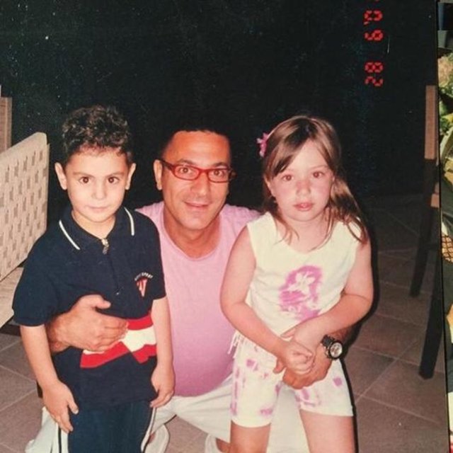 MEHMET ALİ ERBİL Yasmin ben ve kuzeni