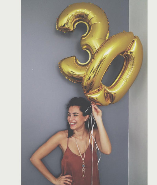 HANDE DOĞANDEMİR Bana en güzel sürprizi hazırlayan güzel ailem ve canım arkadaşlarım teşekkür ederimm sizi seviyorum