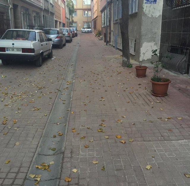 ARDA TURAN - aaşşşaaagga mahalle semt aşkı #dokuzaylık #almankale #tekkalemaç  ne kadar asfaltın yerini parke taslar kırık dökük kaldırımların yerini  arablar alsada binalarda yeni olsada bu sokakta çok çalım atmıslıgım var  duvarı kullanarak hemde :) (bayrampaşa altıntepsi) semtin yoksa  herzaman eksik bir yanın vardır mutlu pazarlar:)