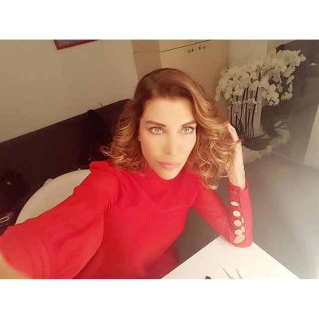 DENİZ AKKAYA Ben hazırım ya siz