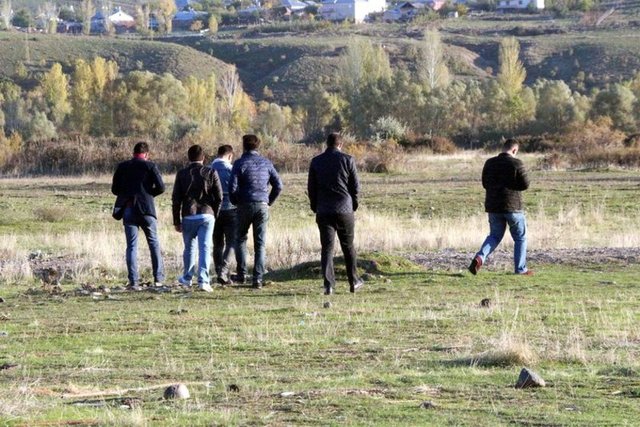 METEORUN İSMİ: SARIÇİÇEK - Uluslararası Astronomi Birliği'nin isimlendirme ve sınıflandırma kurallarına göre düşen meteorlara, "uzayla dünya arasında bir iletişim aracı" atfıyla düştüğü yerin en yakınındaki postanenin ismi veriliyor