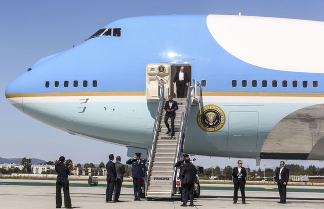 Birçok filme de konu olan Boeing 747 tipi uçak, yerden havaya veya havadan havaya atılan güdümlü füzeleri algılama özelliğine sahip. -