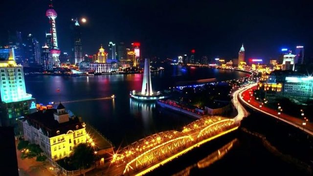 Milli gelir (Milyon dolar)	10.356.508 - Kişibaşına düşen milli gelir ($)	7.571 - Enflasyon (%)	1,98 - İşsizlik (%)	4,09 - Nüfus	1.4 milyar - Cari açık/GSYH	2,12