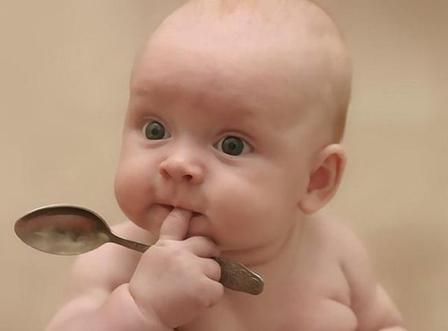 Pişik kremi  - 1 Çay kaşığı madeni yağı 1 çay kaşığı mısır nişastası ile macun kıvamına gelene kadar karıştırın. 2 çay kaşığı çinko oksit merhemi ve 2 çay kaşığı antibiyotik merhemi ekleyin. -