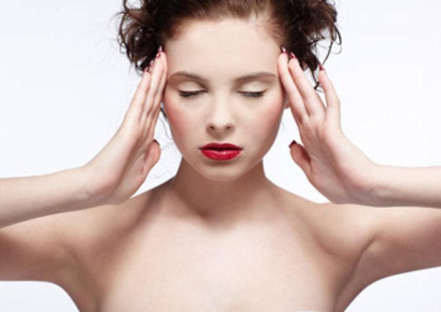 kısa süreli ılık duşlar almanın ağrıların azalmasına faydalı olacağını söyledi.