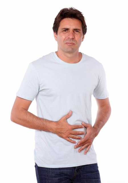 Gün içinde 1 şişe sade soda da sıvı elektrolit dengesi için faydalıdır. Uçakta yemeniz gerekiyorsa o yediğiniz öğün yerine geçecektir.