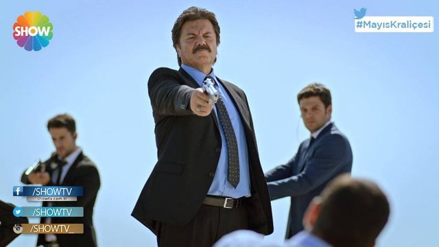 Mayıs Kraliçesi 1. Bölüm Foto-Romanı