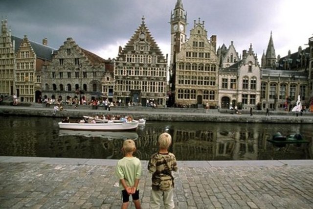 3- BelçikaKişi başına yıllık asgari ücret: 22.323 dolar