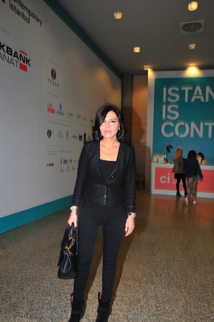 SİTARE AKDİLEK