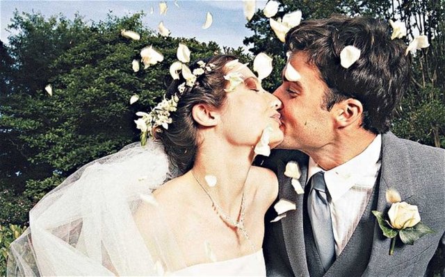 Kimilerimiz bunu kabul etmese de alıcılarımız bu şekilde hareket eder.