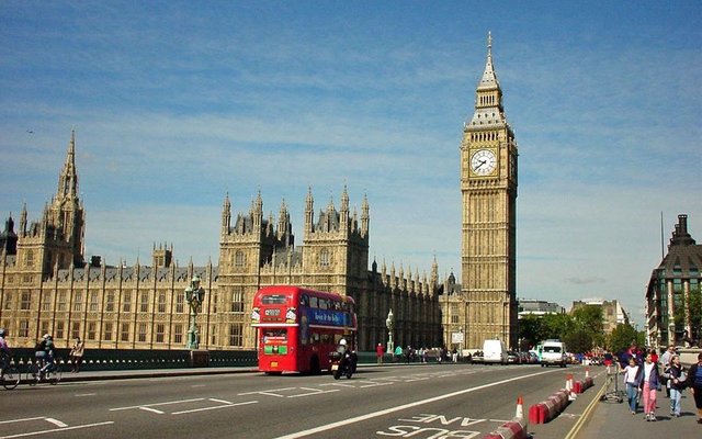 18- İNGİLTERE	2015/ 3. ÇEYREK: 310,285	 2014/ 3. ÇEYREK: 310,254 -