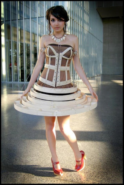 Ahşap elbise - Doğayı sevenler buna biraz kızabilir.