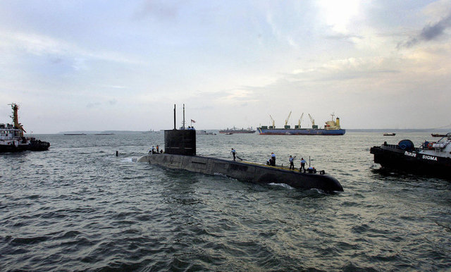 DENİZALTI SAYISI HİNDİSTAN: 15