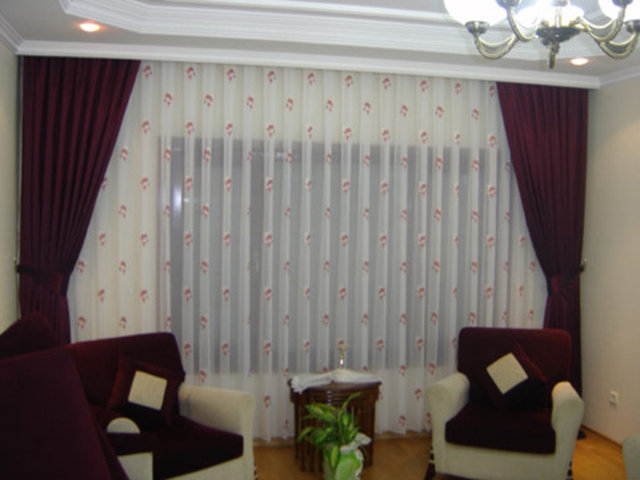 Tül perde. Bembeyaz ışıl ışıl olmak zorunda.