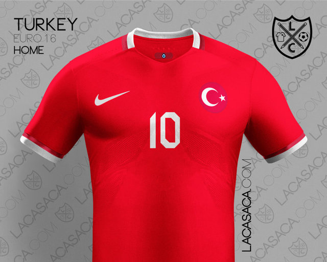 Ay-Yıldızlılar daha önce kırmızı-beyazlı forma dışında Turkuaz rengi forma kullanmıştı.