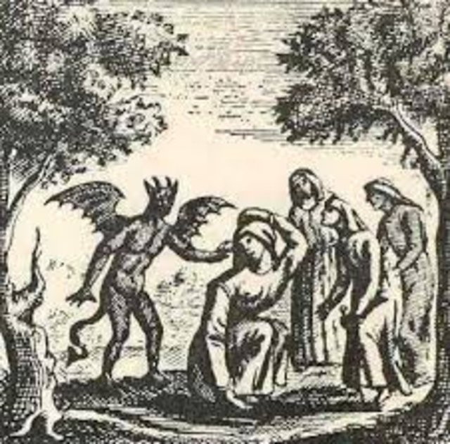 Dört kadın getirilir ve bu kadınların şahitliği ile cesedin çürümemiş, renginin kırmızıya dönüşmüş olduğu merkezebildirilir. Merkezden gelen cevapta, halkı korkudan kurtarmak için yapılması gereken her şeye izin verilmektedir. 