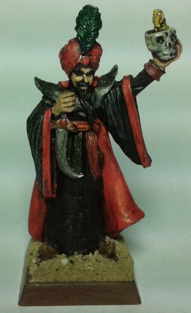 Evliya Çelebi Kalmuk'un yaptıklarını gizlendiği yerden hayretle izliyordu.  Kalmuk Tatarı bir ağacın dibinde def-i hacet edip kıçını yukarı çevirip kar üstünde taklalar atarak bir takım hareketler yaptı. Sonra ellerini yere koyup ayaklarını havaya kaldırıp, necasetini alnına sürerek bir müddet bu şekilde durdu.