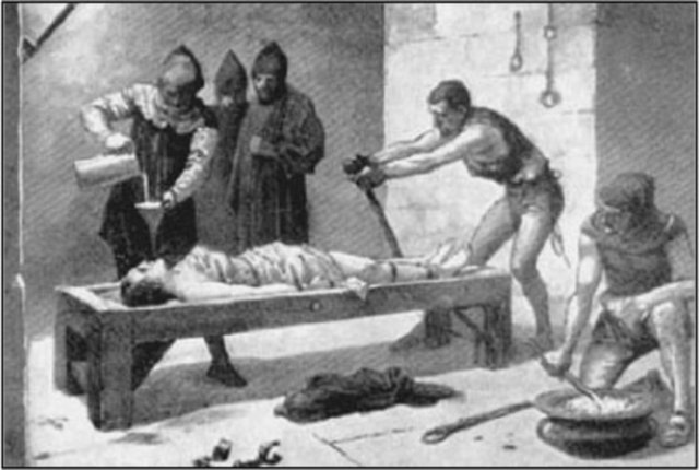 Edirne'de yaşanan iki ayrı cadı vakasının ilkinde cadı olduğu iddia edilen kişinin Müslüman bir erkek olduğu belirtilmiş halk arasında korku başlamıştı.