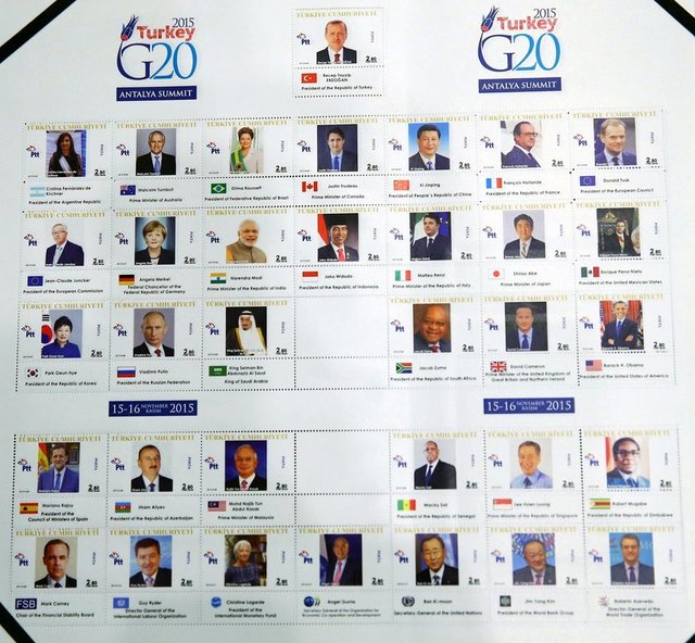 Antalya'da düzenlenen G-20 Zirvesi'ne katılan devlet ve hükümet  başkanlarına, Cumhurbaşkanı Recep Tayyip Erdoğan , PTT tarafından özel  olarak basılan pullardan hediye etti.