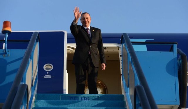 Brezilya Devlet Başkanı Dilma Rousseff, Zimbabve Cumhurbaşkanı Robert  Mugabe, Avustralya Başbakanı Malcolm Turnbull, Azerbaycan Cumhurbaşkanı  İlham Aliyev ve İngiltere Başbakanı David Cameron, Antalya'dan ayrıldı.