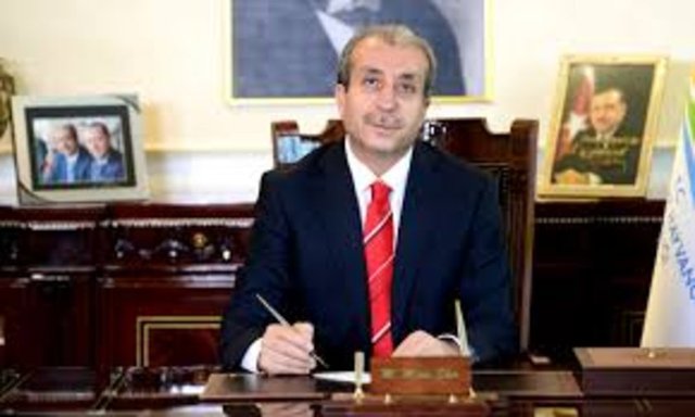 Gıda, Tarım ve Hayvancılık BakanıMehmet Mehdi Eker - TBMM Tarım Orman ve Köyişleri Komisyonu Üyeliği (Alt Komisyon Başkanı) görevleri yanında, 2004-2005 yıllarında Avrupa Konseyi Parlamenterler Meclisi ve Batı Avrupa Güvenlik ve Savunma Meclisi Türk Grubu Üyeliğinde bulundu.2 Haziran 2005'te 59,60 61. ve 62. Türkiye Cumhuriyeti Hükümeti'nin "Tarım ve Köyişleri Bakanı" olarak kabineye girdi.