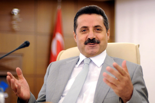 Devlet BakanıFaruk Çelik - 21, 22 ve 23. Dönemde Bursa Milletvekili seçildi. 60. Hükümette Çalışma ve Sosyal Güvenlik Bakanlığı ile Devlet Bakanlığı görevine getirildi. 61. Hükümette yeniden Çalışma ve Sosyal Güvenlik Bakanı olarak atandı.