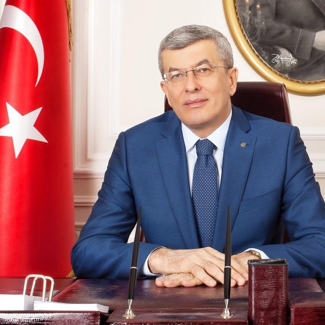 Adalet BakanıKenan İpek - 1 Ocak 2014 - 07.03.2015 tarihleri arasında Müsteşarlık görevini yürütmüştür. - 07.03.2015 tarihinde Adalet Bakanlığı görevine getirilmiştir.