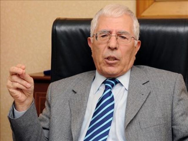 Devlet BakanıMehmet Aydın - 58. ve 59. hükümette Devlet Bakanı olarak görev yaptı.