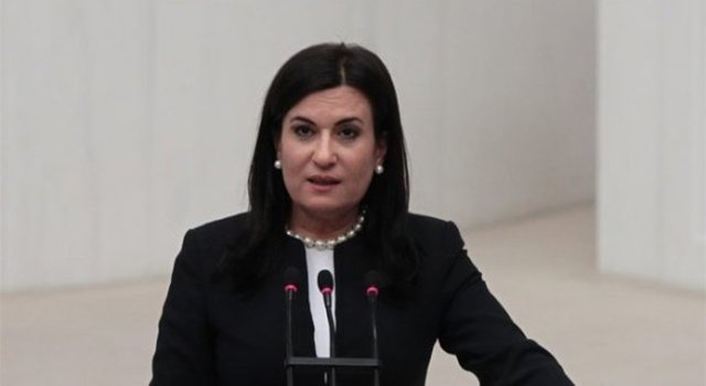 Milli Eğitim BakanıNimet Baş - 59. Hükümette Devlet Bakanı olarak görev yapan Nimet Baş 60. hükümette Milli Eğitim Bakanı olarak görev yaptı. 