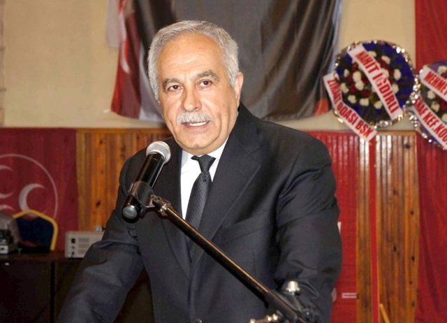 Çalışma ve Sosyal Güvenlik BakanıMurat Başesgioğlu - 58. hükümette Çalışma ve Sosyal Güvenlik Bakanlığı yapmıştır. 