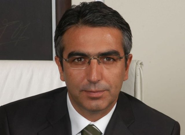 Milli Eğitim Bakanı - Erkan Mumcu - 58. hükümette Milli Eğitim Bakanlığı yapmıştır. 