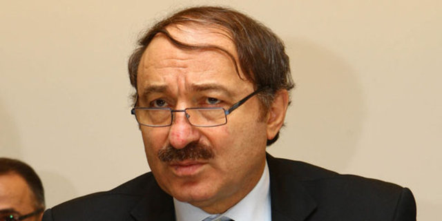 Bayındırlık ve İskan BakanıFaruk Nafiz Özak - 59 ve 60. Hükümette Bayındırlık ve İskân Bakanlığı görevini yürüttü. 