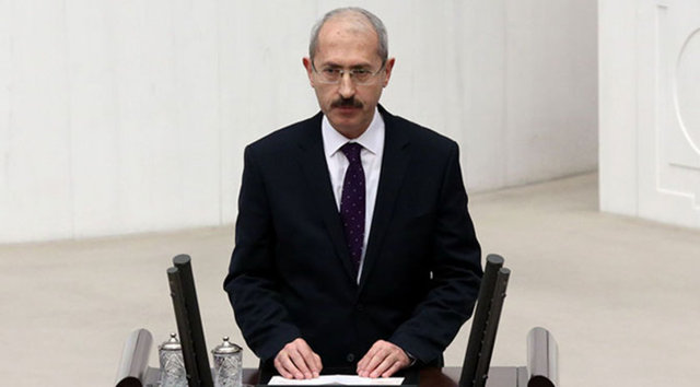 Ulaştırma BakanıFeridun Bilgin - 15 Ekim 2003 tarihinde Hazine Müsteşarlığı Teşvik ve Uygulama Genel Müdür Vekili görevine, 2 Kasım 2007'de ise aynı göreve asaleten atandı. 30 Haziran 2010 tarihinde Hazine Müsteşarlığı Müsteşar Yardımcısı Vekili görevine, 30 Temmuz 2010 tarihinde aynı göreve asaleten atandı. 29 Nisan 2014 tarihinde Ulaştırma, Denizcilik ve Haberleşme Bakanlığı Müsteşarlığı'na atandı. Bilgin, 7 Mart 2015'de Ulaştırma, Denizcilik ve Haberleşme Bakanlığı görevine getirildi.