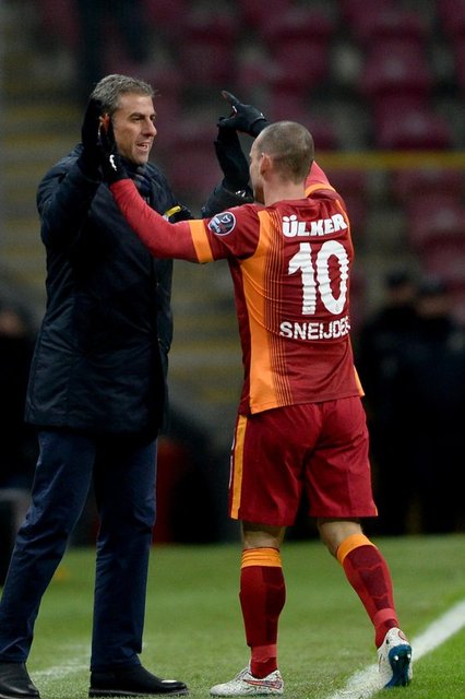 Hamzaoğlu'nun, kulübün internet sitesinde yer alan mesajında şu ifadeler yer aldı: