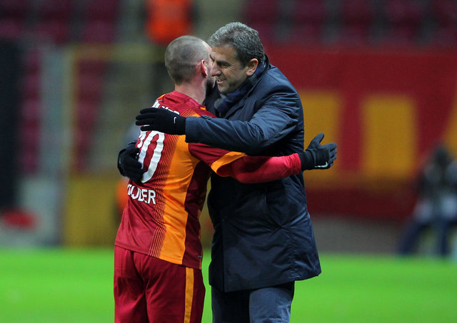 Görev yaptığı sürede takımıyla 3 kupa kazanan Hamza Hamzaoğlu, Süper Lig'de 2014-2015 sezonunda takımı şampiyonluğa taşıyarak, sarı-kırmızılı formaya 4. yıldızı getiren isim oldu.