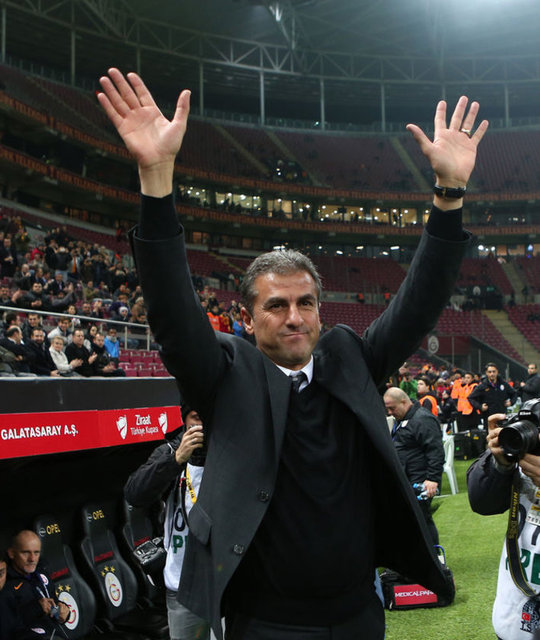 Oyun sisteminde de değişikliğe giden Hamzaoğlu kendi kurmadığı kadroyla ve devre arası transfer yapmadan deyim yerindeyse bir 'Kadro mühendisliği' yaparak takımını zafere taşımıştı.