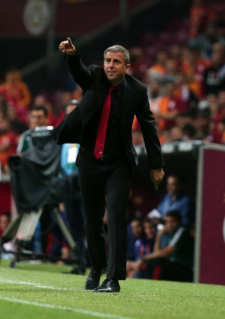 HTSPOR | ERHAN TELLİ - Galatasaray'da dün akşam deprem yaşandı, Hamza Hamzaoğlu'yla bir yılı tamamlamadan (353 gün) yollar ayrıldı.