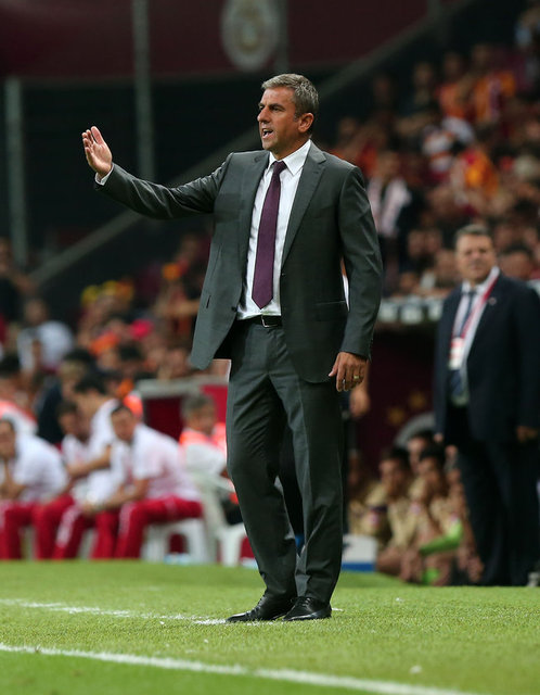 Hamza Hamzaoğlu'nun, Umut Bulut için 'Sözleşmesi otomatikman uzamamışolsa dahi sözleşme yenileyecektim' sözleri ve sosyal medyadaki algınedeniyle Niasse'ın yönetim tarafından transfer edilmediği imasının sonu ayrılık oldu.