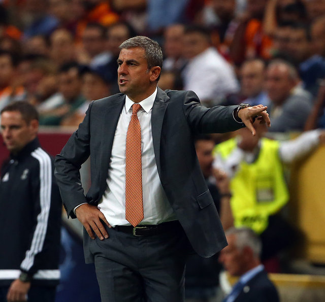 Daha önce yönetimle "rapor krizi" yaşayan Hamzaoğlu'nun, Umut Bulut konusundaki "Sözleşmesi otomatikman uzamasa da ben uzatacaktım" sözleri yöneticileri rahatsız etti.